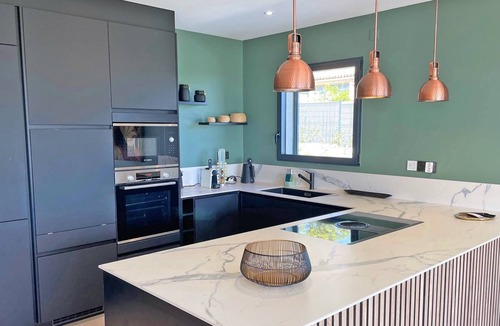 La Nartelle Apartment | Apartment T4 - 6 people - Sea view - Air conditioning - Wifi - Facing the beach - Sainte Maxime