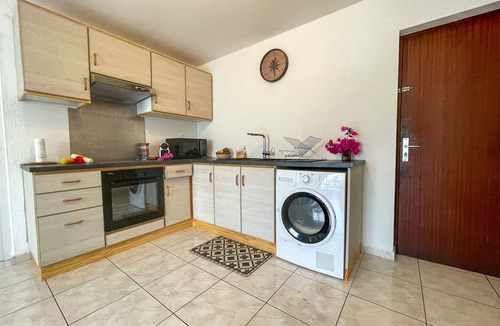 Pirae Apartment | Apartment Tahiti near hospital, wifi,A&C,Swimming pool