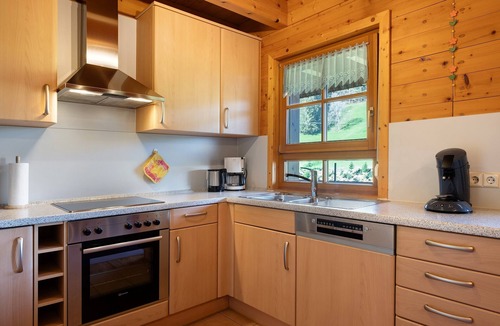 Muehlenbach Apartment | Apartment 'Talblick' with Mountain View, Shared Terrace and Wi-Fi