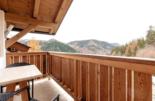 Ega Apartment | Apartment “Thymian - Thalerhof” with Mountain View, Wi-Fi, Balcony & Garden