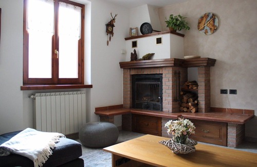 Schilpario Apartment | Apartment 'The Wild Deer Retreat' with Mountain View and Balcony
