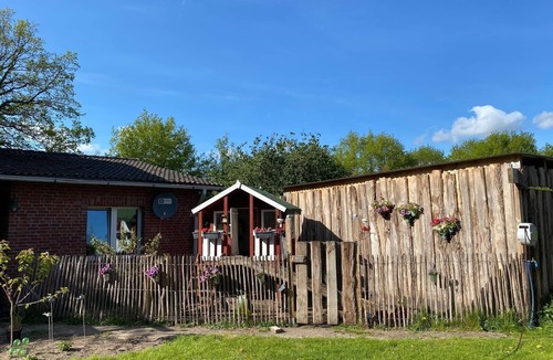 Alt Duvenstedt Apartment | Apartment 'Tiny Rooster Lodge' with Wi-Fi