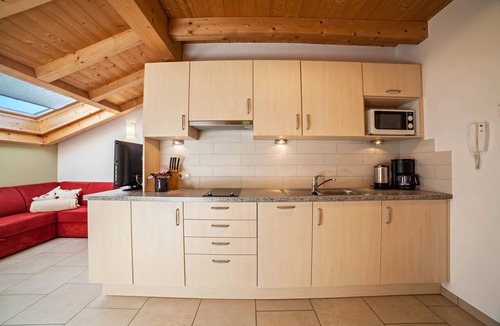Schenna Apartment | Apartment “Tonigbauernhof Blumenwiese” with Mountain View, Balcony & Wi-Fi