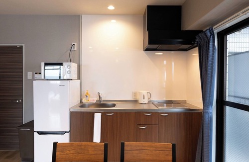 Naniwa Apartment | Apartment Type D double bed x 1 single bed x 2 - 11D/Osaka Ōsaka