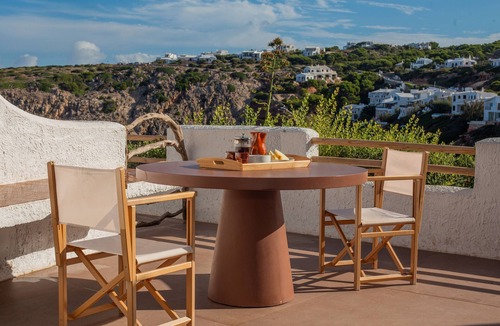 Ciutadella de Menorca Apartment | Apartment 'Unique Seafront Property' with Sea View, Wi-Fi and Air Conditioning