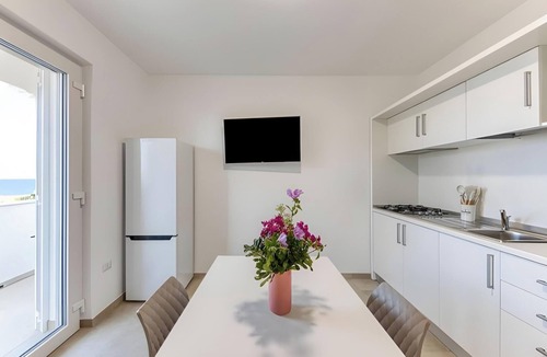 Torre San Giovanni Apartment | Apartment 'Unit 1' with Air Conditioning