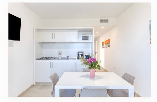 Torre San Giovanni Apartment | Apartment 'Unit 1' with Air Conditioning