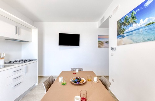 Torre San Giovanni Apartment | Apartment 'Unit 1' with Air Conditioning