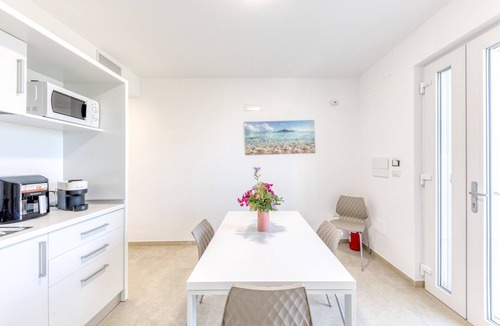 Torre San Giovanni Apartment | Apartment 'Unit 1' with Air Conditioning