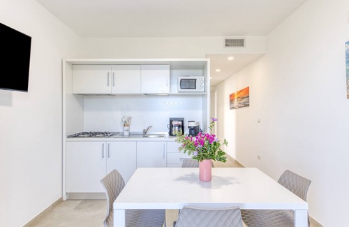 Torre San Giovanni Apartment | Apartment 'Unit 1' with Air Conditioning