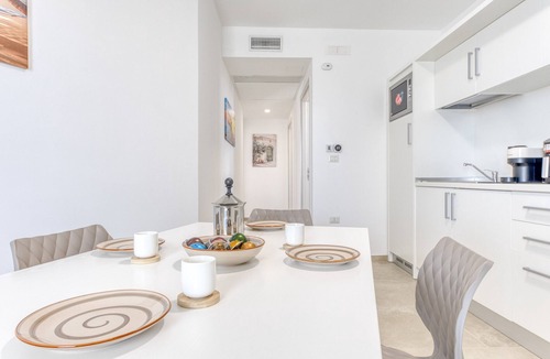 Torre San Giovanni Apartment | Apartment 'Unit 1' with Air Conditioning