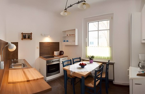 Babelsberg Nord Apartment | Apartment 'Unter den Linden' with Wi-Fi