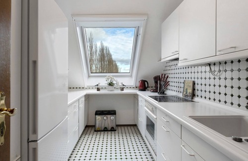 Moos Apartment | Apartment 'Untersee' with Lake View, Private Terrace and Wi-Fi
