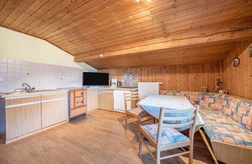 Senales Apartment | Apartment “Untervernatsch - Edelweiss” with Mountain View, Wi-Fi, Balcony & Garden