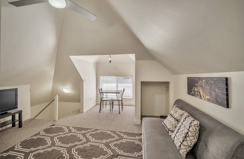 Mexicantown - Southwest Detroit Apartment | Apartment ∙ 1 bedroom ∙ 2 guests
