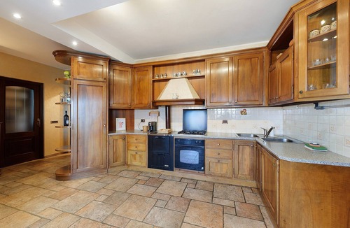 Lessona Apartment | Apartment 'Villa Bruno Selvago a Lessona' with Mountain View, Wi-Fi & Air Conditioning