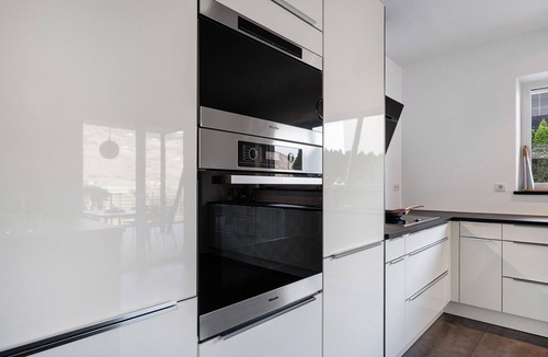 Cornedo All'isarco Apartment | Apartment 'Vinea Guesthouse Garden' with Mountain View, Wi-Fi and Air Conditioning