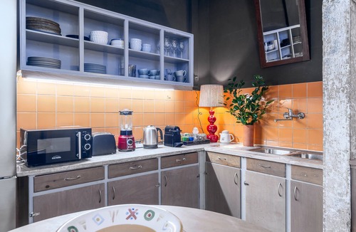 Setubal Apartment | Apartment 'Victorian Beach House Luisa Todi' with Balcony and Wi-Fi