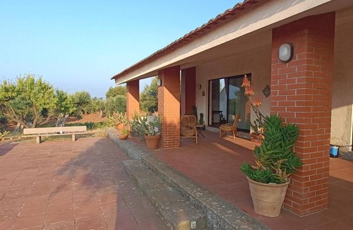 Conversano Apartment | Apartment 'Villa Ada' with Wi-Fi and Air Conditioning