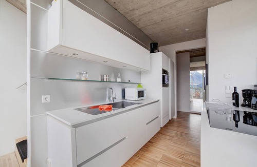 Schenna Apartment | Apartment 'Villa Alvarium Eins' with Mountain View, Private Terrace and Wi-Fi