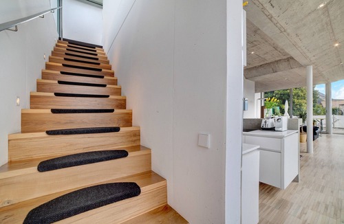 Schenna Apartment | Apartment 'Villa Alvarium Eins' with Mountain View, Private Terrace and Wi-Fi