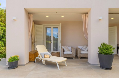 Castiglioncello Apartment | Apartment 'Villa Atusca' with Private Garden, Wi-Fi and Air Conditioning