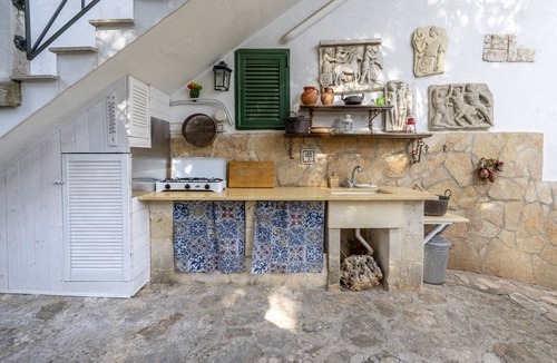 Polignano a Mare Apartment | Apartment 'Villa Massa' with Sea View, Wi-Fi and Air Conditioning