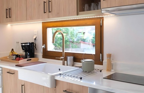 Litochoro Apartment | Apartment “Villa Philia – Garden and Fireplace” with Wi-Fi and Air Conditioning