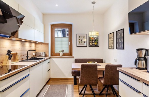 Stumm Apartment | Apartment 'Villa Stumm' with Mountain View, Shared Terrace and Wi-Fi