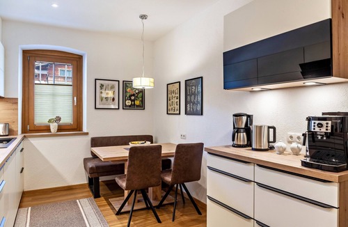 Stumm Apartment | Apartment 'Villa Stumm' with Mountain View, Shared Terrace and Wi-Fi
