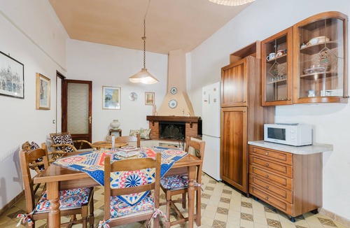 Paparella Apartment | Apartment 'Vittorio Stella' with Sea View, Private Terrace and Air Conditioning