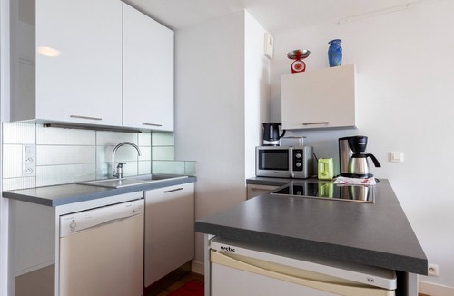 Trebeurden Apartment | Apartment 'Vue Mer By Madame Est Servie' with Sea View and Balcony