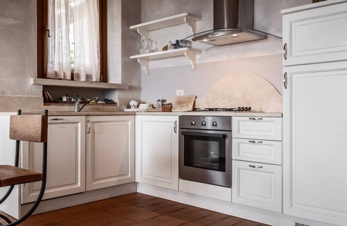 Manciano Apartment | Apartment 'Vulcinea In Poggio Rocco' with Private Terrace, Wi-Fi and Air Conditioning