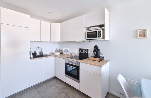 Courseulles-sur-Mer Apartment | Apartment with parking and WIFI near the sea