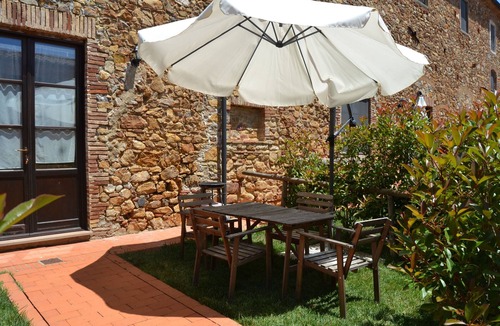 Casalappi Apartment | APARTMENT WITH PRIVATE GARDEN IN MEDIEVAL VILLAGE NEAR THE SEA,