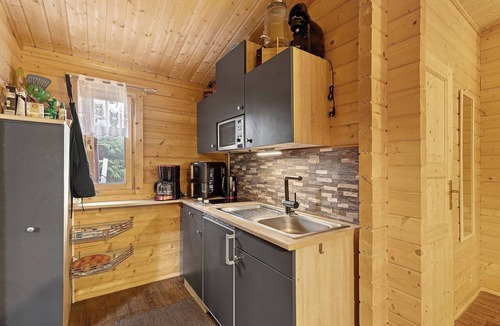 Mueggelheim Apartment | Apartment 'Waldblick' with Private Terrace, Private Garden and Wi-Fi