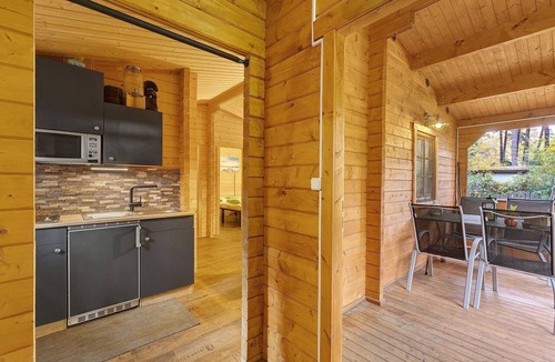Mueggelheim Apartment | Apartment 'Waldblick' with Private Terrace, Private Garden and Wi-Fi