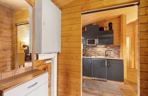 Mueggelheim Apartment | Apartment 'Waldblick' with Private Terrace, Private Garden and Wi-Fi