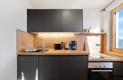 Lagundo Apartment | Apartment 'Waldele Bichl Hauserhof' with Mountain View, Private Terrace and Wi-Fi