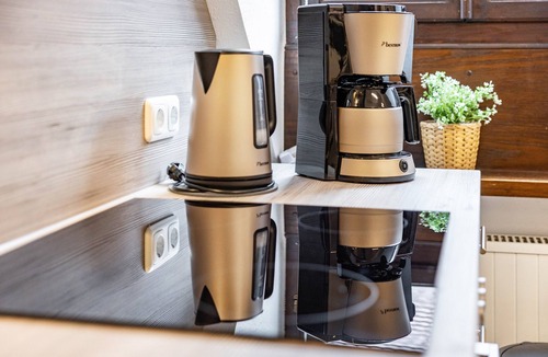 Pottenstein Apartment | Apartment 'Weitblick' with Wi-Fi in Central Pottenstein