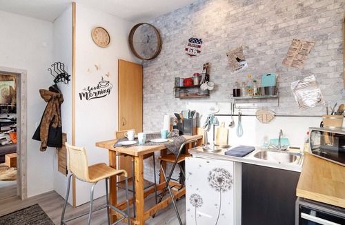 Muhlbach Apartment | Apartment "Wildwest Lounge" with Pool, Terrace & Wi-Fi