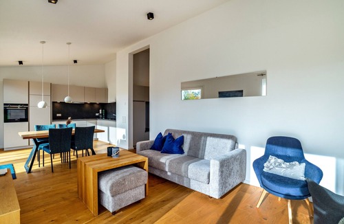 Conweiler Apartment | Apartment 'Winter' with Shared Pool, Private Terrace and Wi-Fi