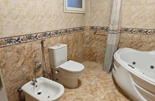 Maadi Apartment | Apartment with a Nile View, Cairo, Maadi- شقه مطله بالكامل على النيل مباشره