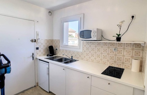 Sainte-Maxime City Centre Apartment | Apartment with air-conditioning