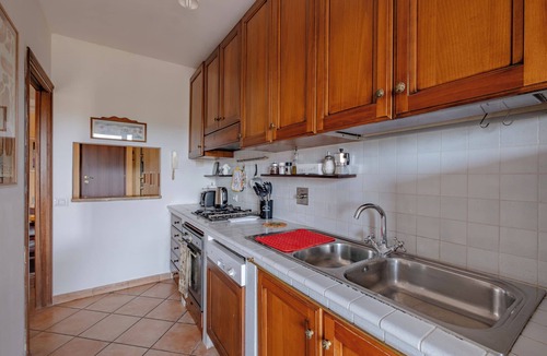 Padua House | Apartment with balcony in the Roman countryside