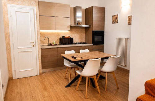 Santa Croce Apartment | Apartment with balcony in the historical centre of Florence. Renewed in 2019.