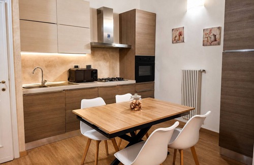 Santa Croce Apartment | Apartment with balcony in the historical centre of Florence. Renewed in 2019.