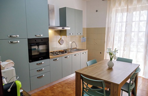 Mondragone Apartment | Apartment with courtyard and private parking. Pets allowed :)