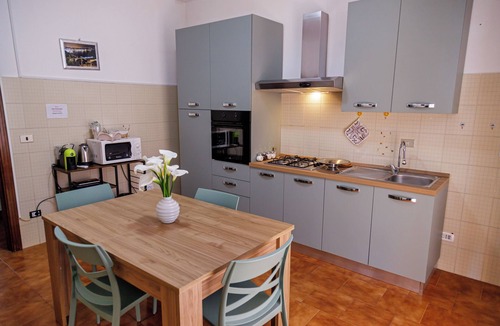 Mondragone Apartment | Apartment with courtyard and private parking. Pets allowed :)
