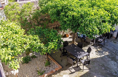 Mondragone Apartment | Apartment with courtyard and private parking. Pets allowed :)